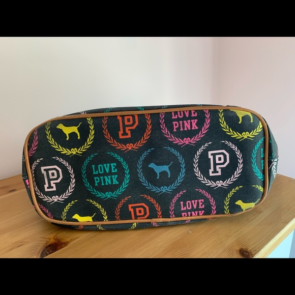 ๐ PINK VS Tote ๐ - Picture 15 of 16